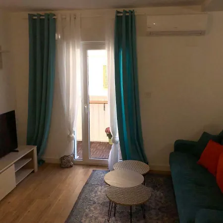 Exclusive Beach Apartment *
