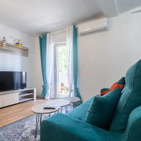 Exclusive Beach Apartment